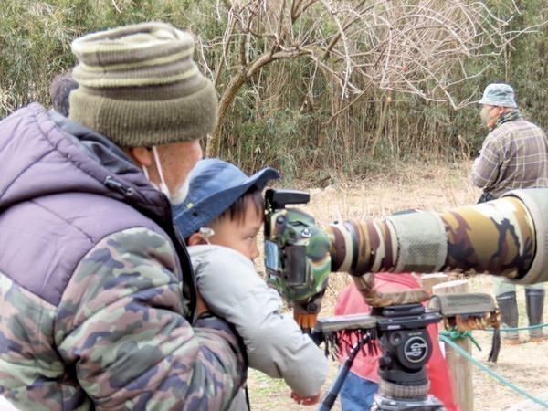 小鳥と友達になろう！<br />
野鳥観察会