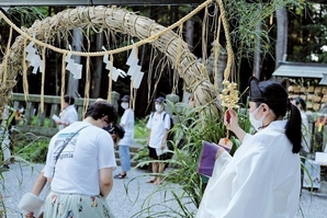 間々田八幡宮<br />
夏越の祓