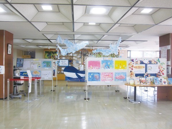 日立市立多賀図書館<br />
本を読んで絵をかこう展