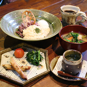 Lunch＆Cafe 陶之助＋