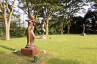 庭園の彫像