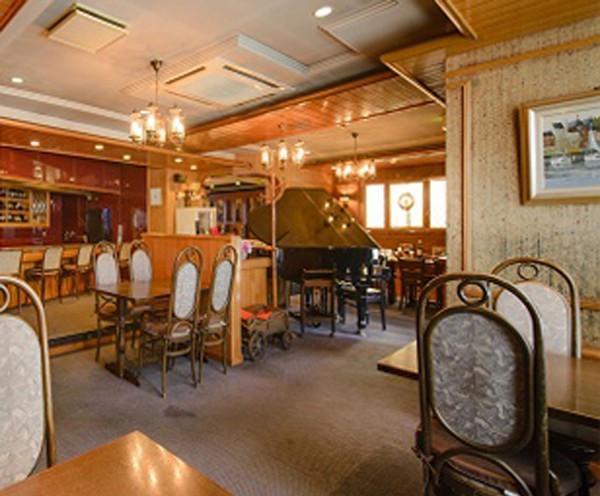 ステーキハウス 白耳蟻館
