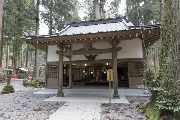 御岩神社
