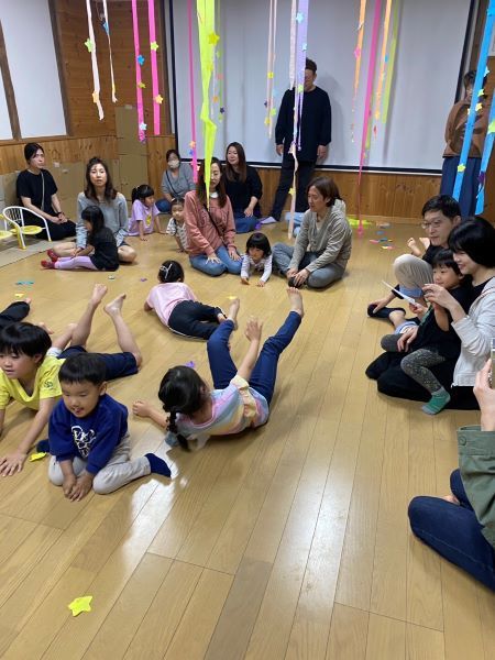親子で姿勢にアプローチ子ども姿勢ヨガ　つくば駅徒歩１１分