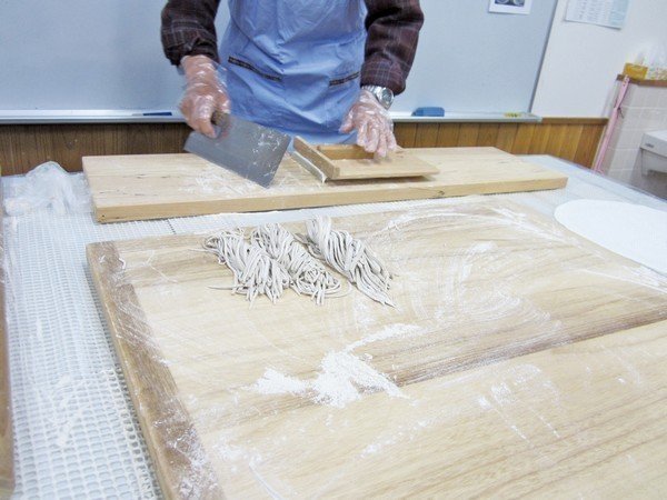 たかはら自然塾
初心者向けそば打ち体験
