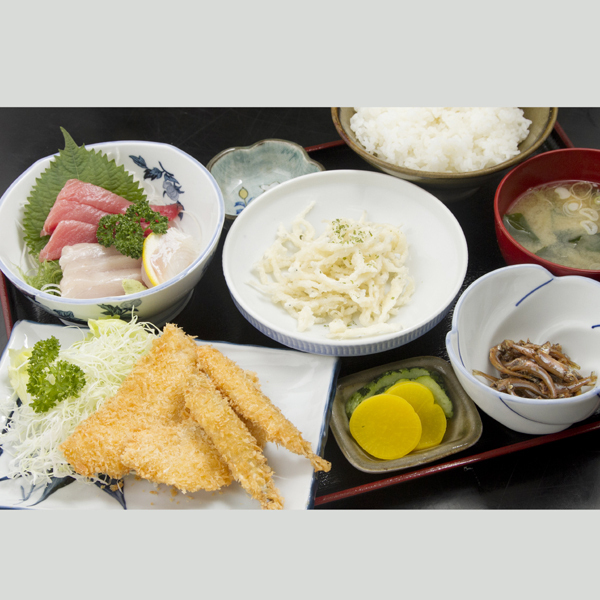 お食事処 藤屋