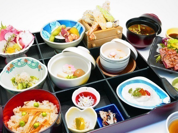日本料理 丸治
