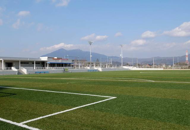 本格サッカーグラウンドで汗を流そう!
